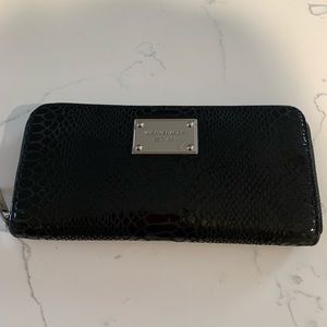 Michael Kors black pebble grain wallet